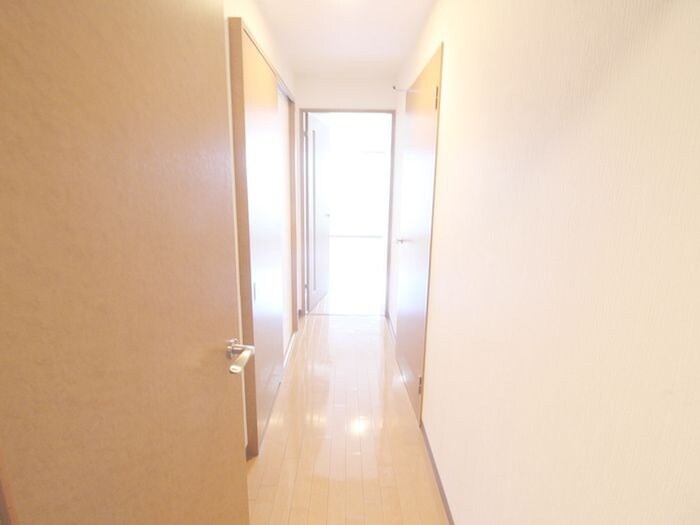 物件内観写真18　(廊下)