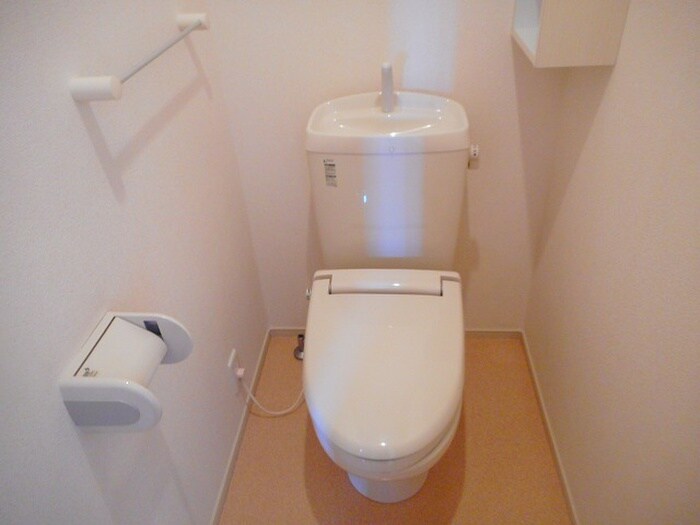 物件内観写真14　(トイレ)