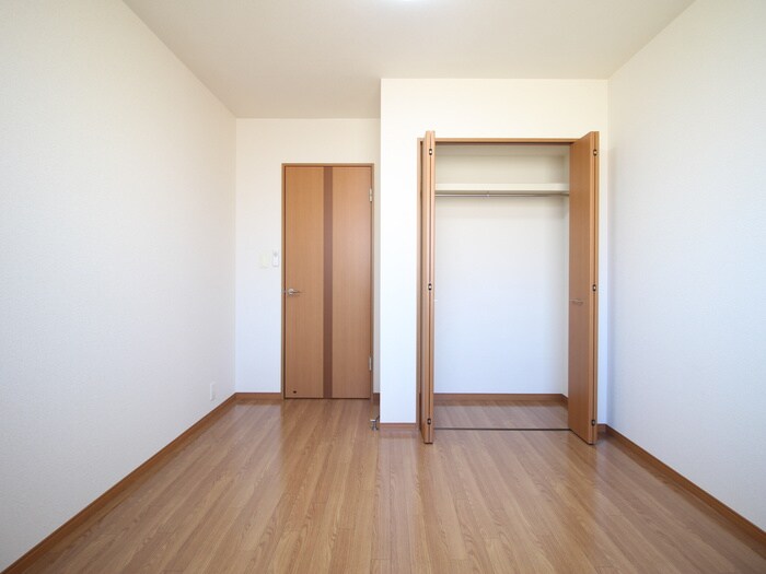 物件内観写真13　(収納)