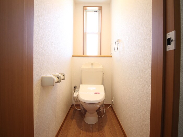 物件内観写真14　(トイレ)