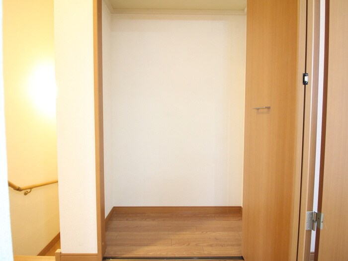 物件内観写真15　(収納)