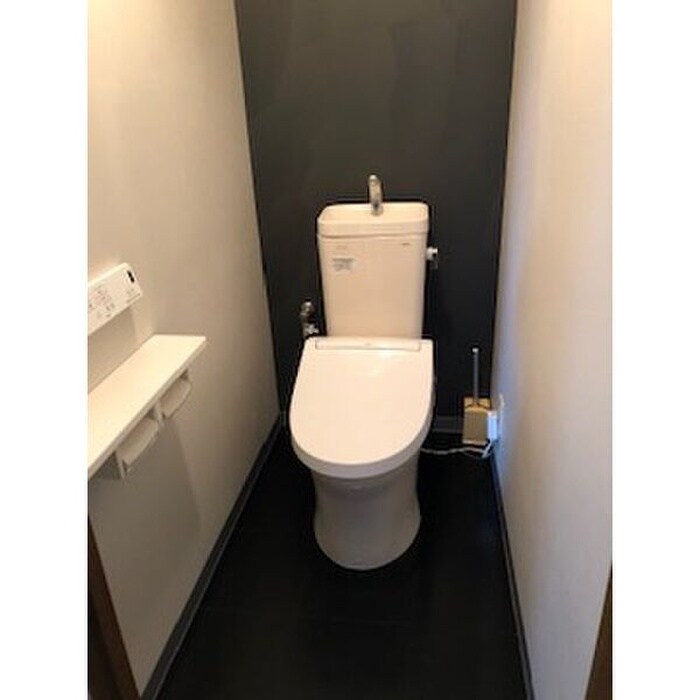 物件内観写真8　(トイレ)