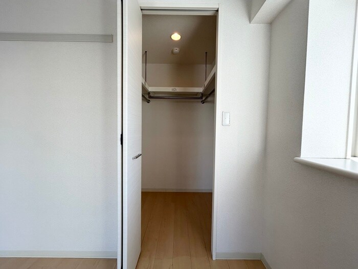 物件内観写真13　(収納)