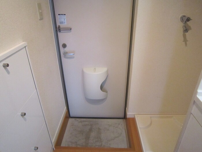 物件内観写真14　(玄関)