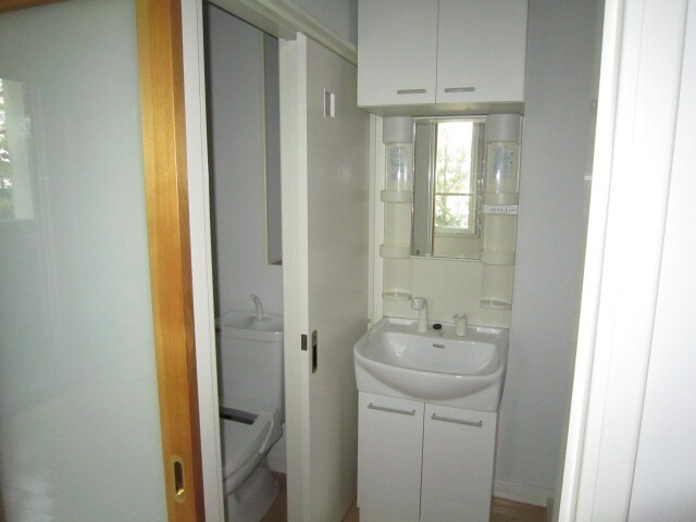 物件内観写真12　(洗面)