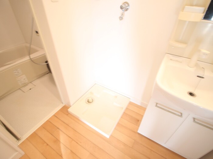 物件内観写真13　(玄関)