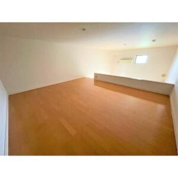 物件内観写真5　(ロフト)