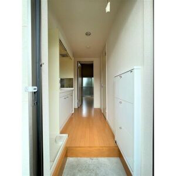 物件内観写真8　(廊下)