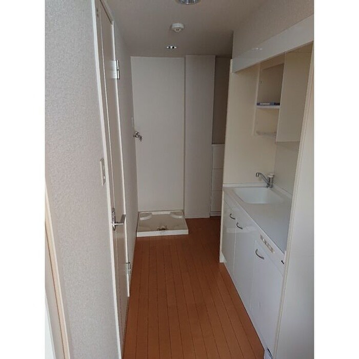 物件内観写真11　(廊下)