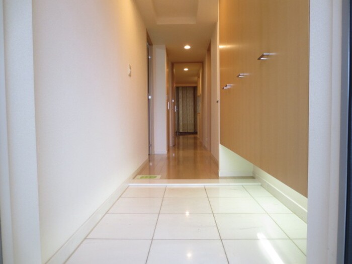 物件内観写真15　(玄関)