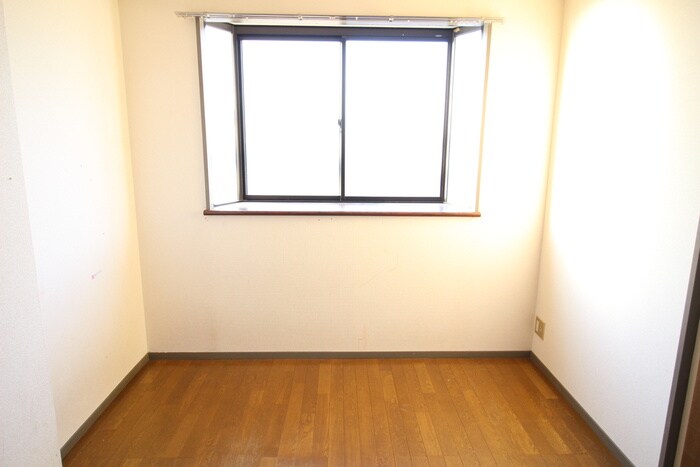 物件内観写真13　(居室)