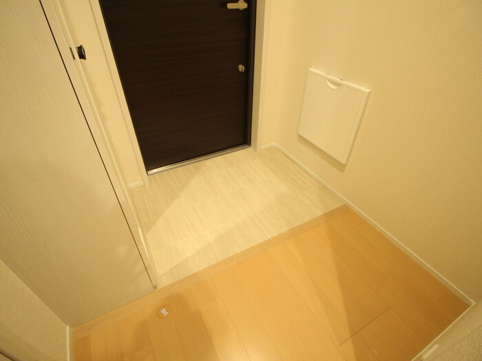 物件内観写真20　(玄関)