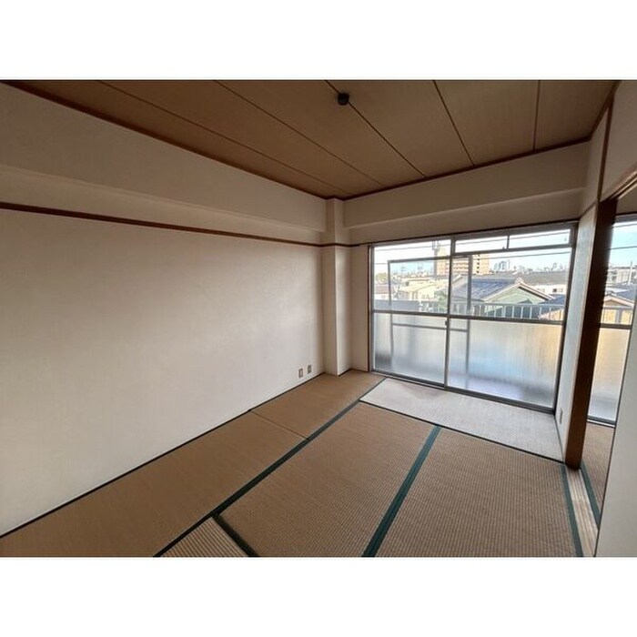 物件内観写真3　(居室)