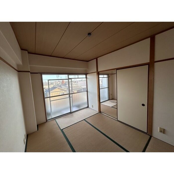 物件内観写真4　(居室)