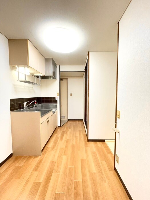 物件内観写真12　(廊下)