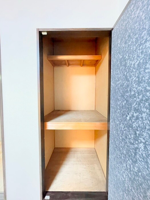 物件内観写真16　(収納)