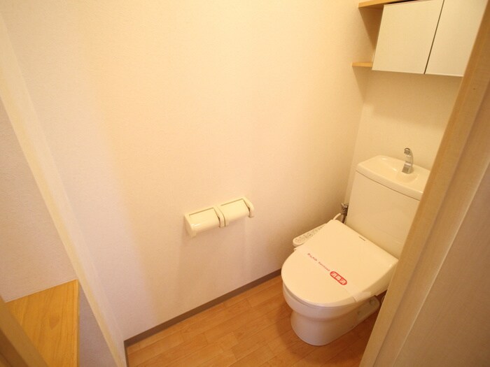 物件内観写真12　(トイレ)