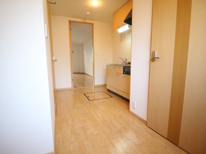 物件内観写真17　(廊下)