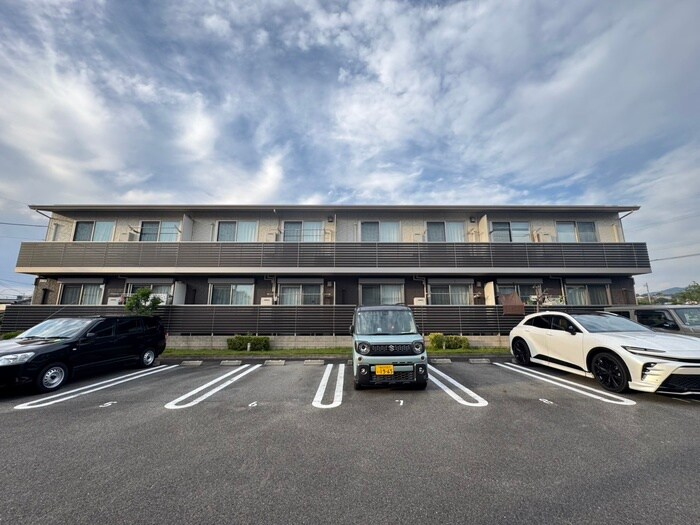 物件外観写真2　(外観写真)