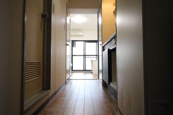 物件内観写真10　(廊下)