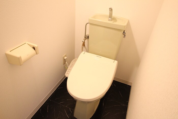 物件内観写真12　(トイレ)