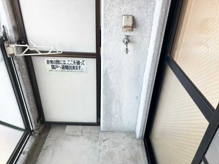 ミルオンデュ－ル　竹生の洗濯機置場