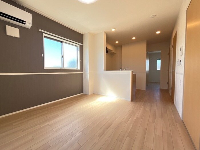 物件内観写真4　(居室)