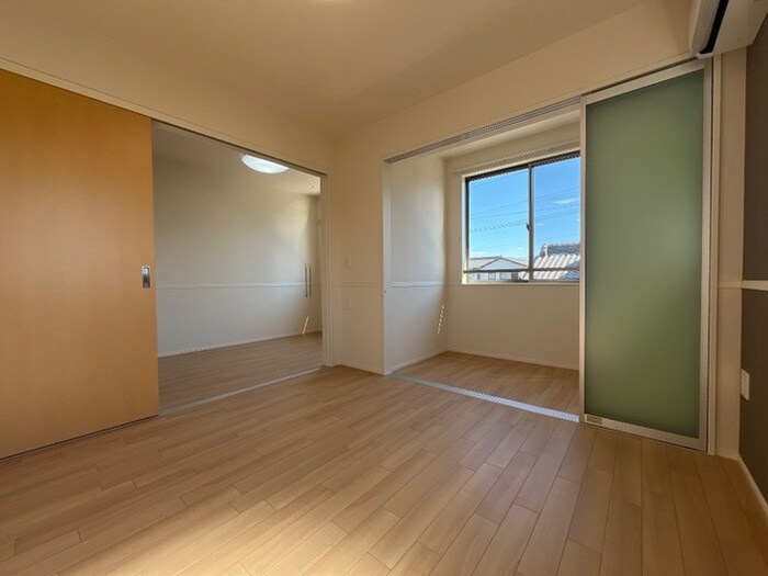 物件内観写真5　(居室)