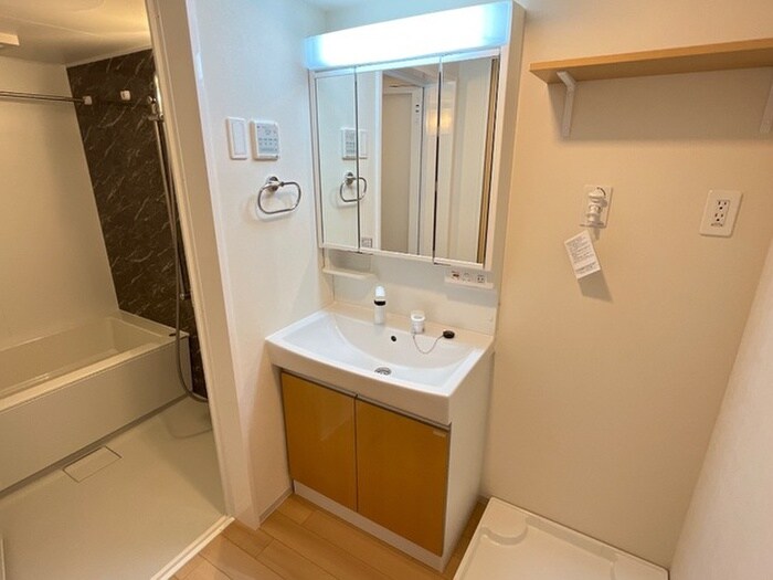 物件内観写真10　(洗面)