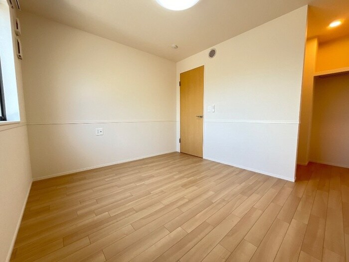 物件内観写真15　(居室)