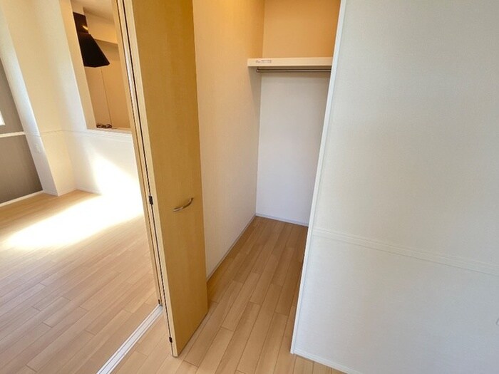 物件内観写真17　(収納)