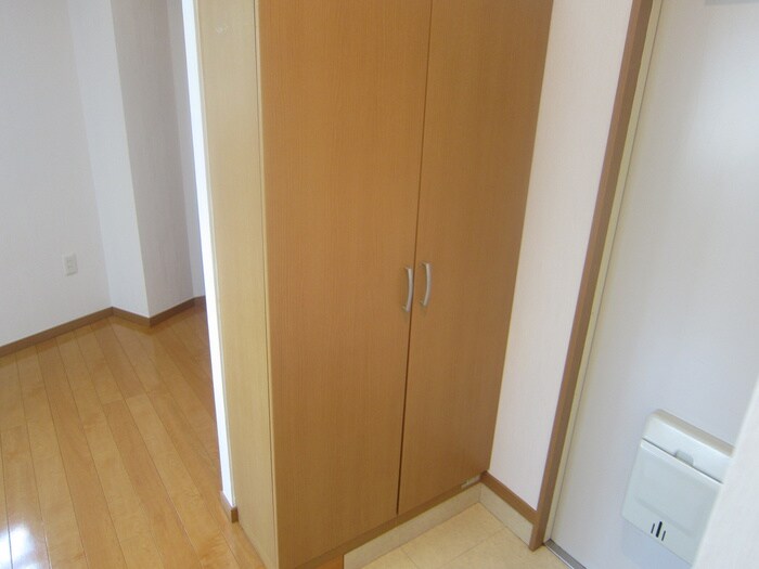 物件内観写真15　(靴箱)