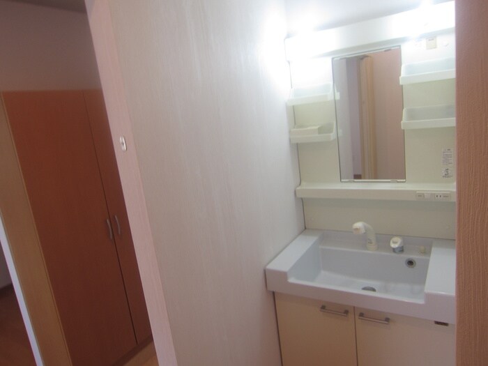 物件内観写真16　(洗面)