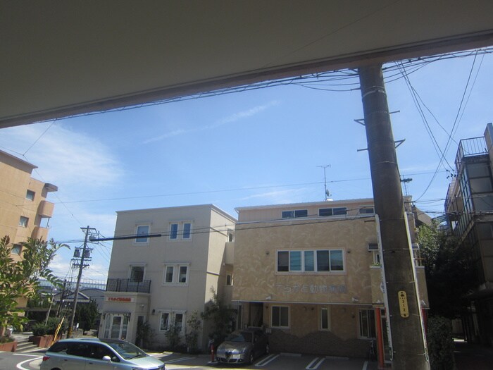 物件内観写真18　(室内からの展望)