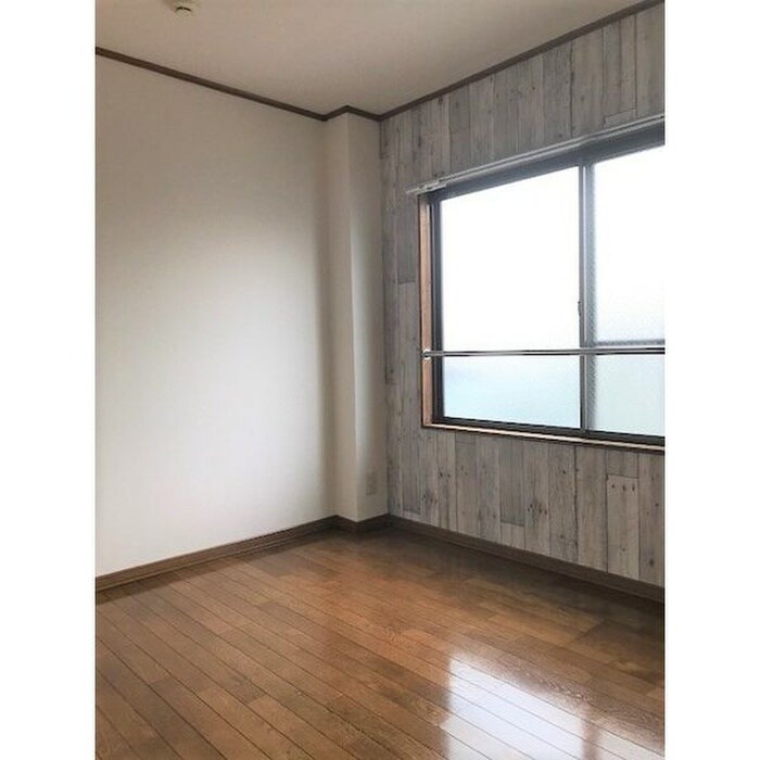 物件内観写真4　(居室)