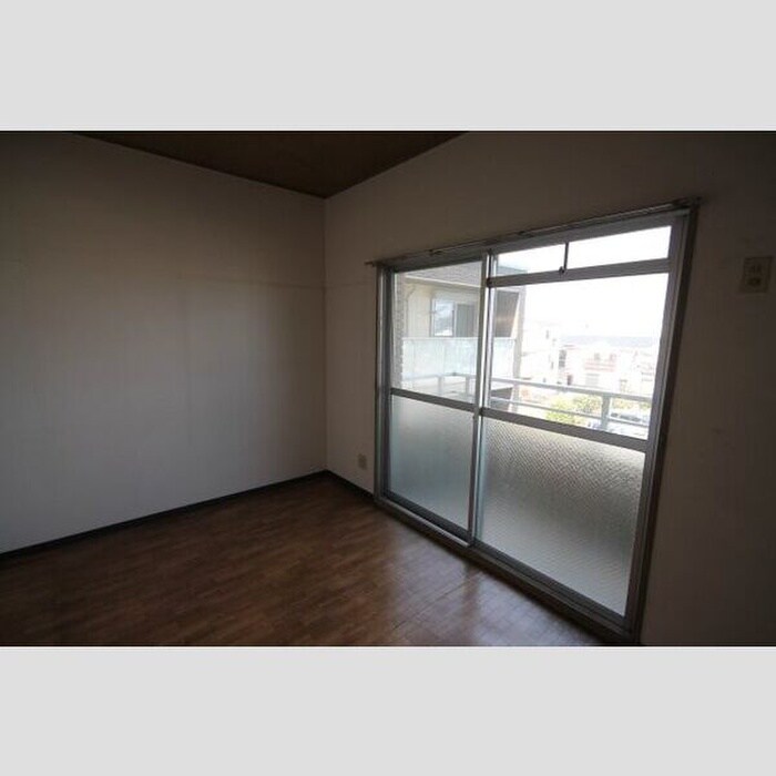 物件内観写真6　(居室)