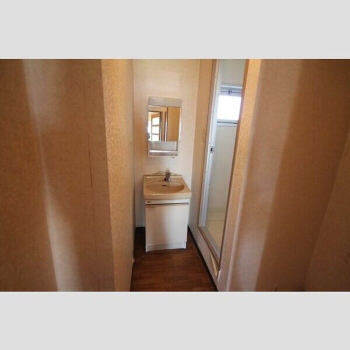 物件内観写真9　(洗面)