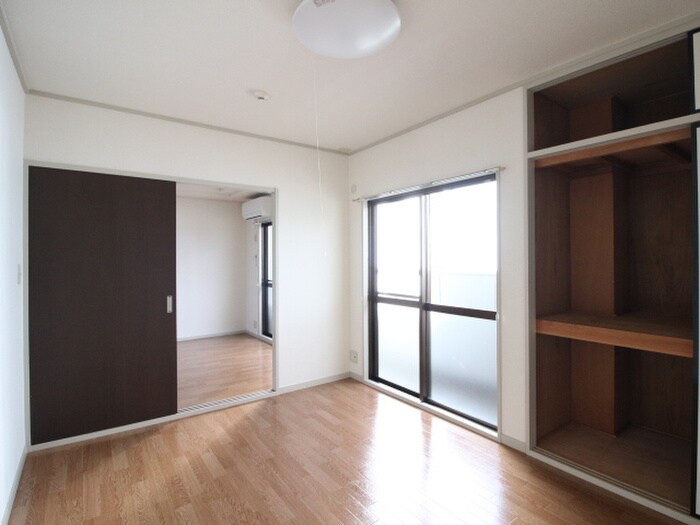 物件内観写真9　(居室)