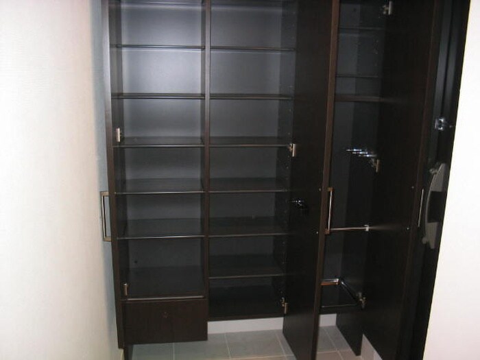 物件内観写真11　(靴箱)