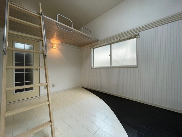物件内観写真9　(居室)