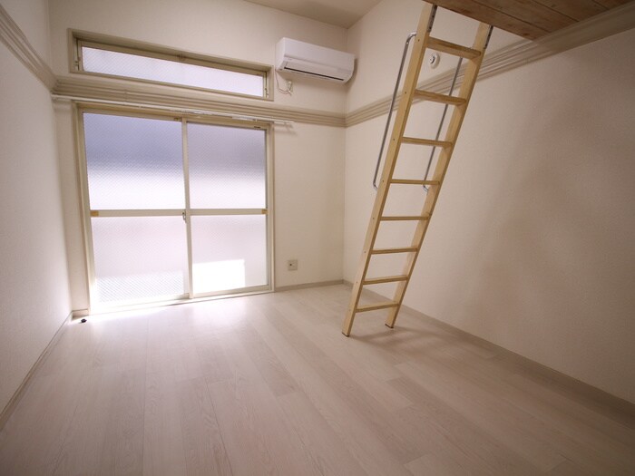 物件内観写真14　(居室)