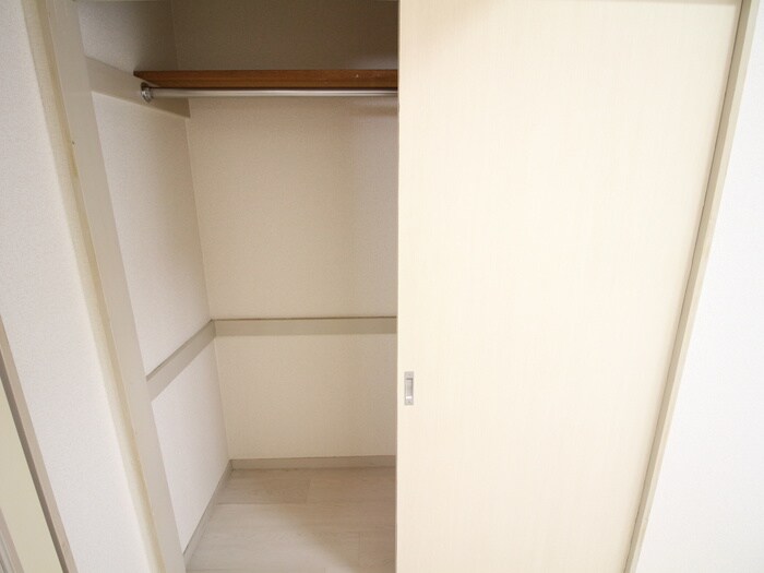 物件内観写真15　(収納)