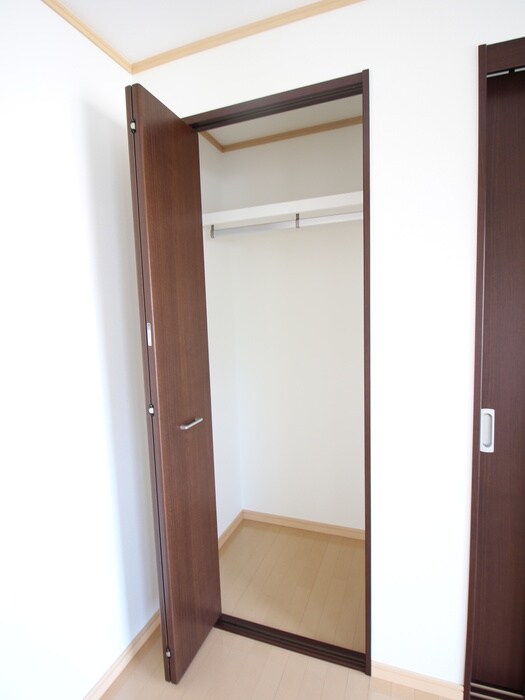 物件内観写真16　(収納)