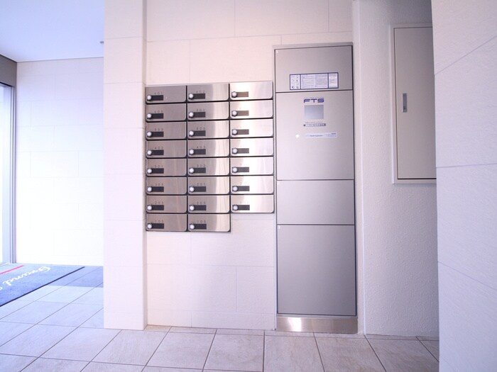 物件外観写真6　(建物設備)