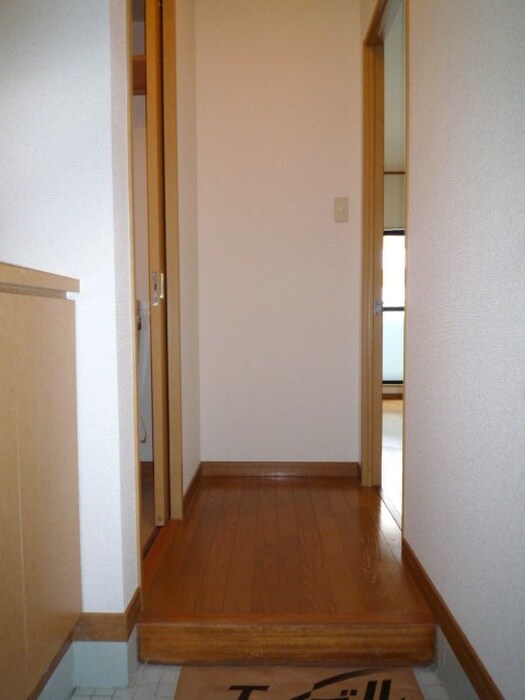 物件内観写真13　(廊下)