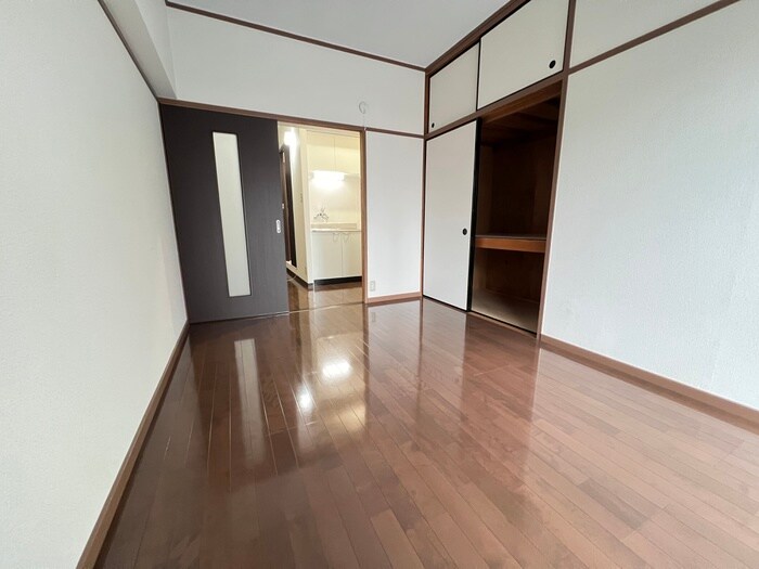 物件内観写真4　(居室)