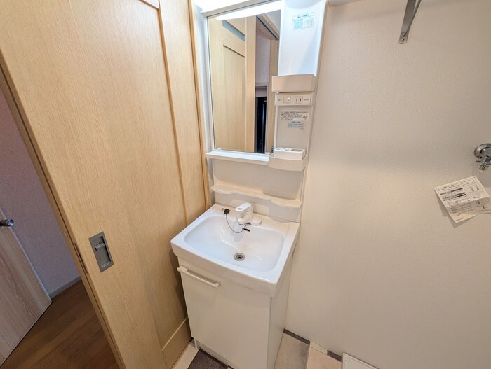 物件内観写真9　(洗面)