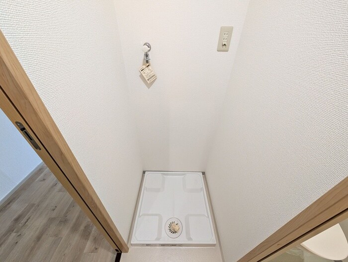 物件内観写真10　(洗濯機置場)