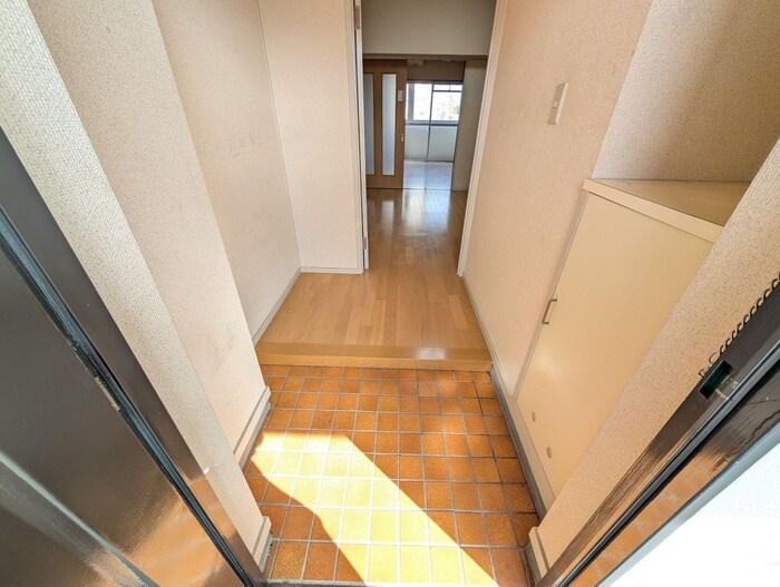 物件内観写真17　(玄関)