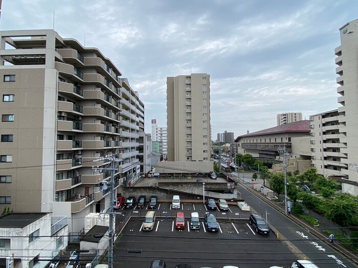 物件内観写真19　(室内からの展望)